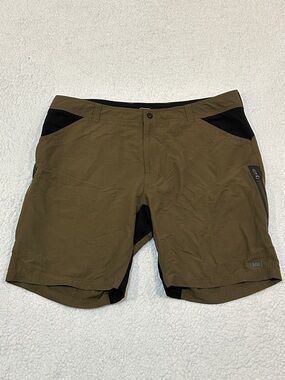 REI Men's Ripstop Outdoor Hiking Shorts size 42 Khaki Brown